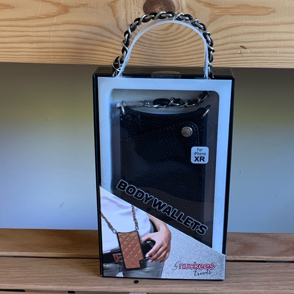 Nuckees trend NWT body phone wallet for iPhone XR